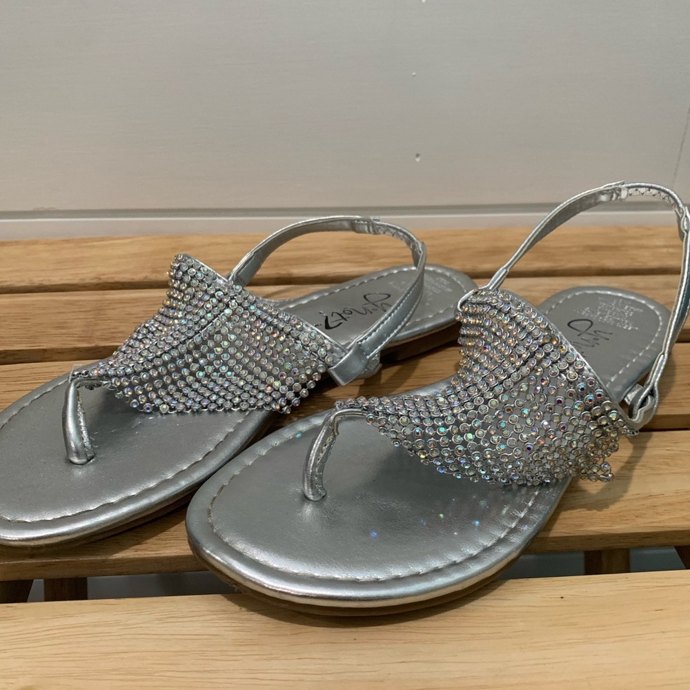 Silver sandals with fun jewel embellishment. - Picture 1 of 6